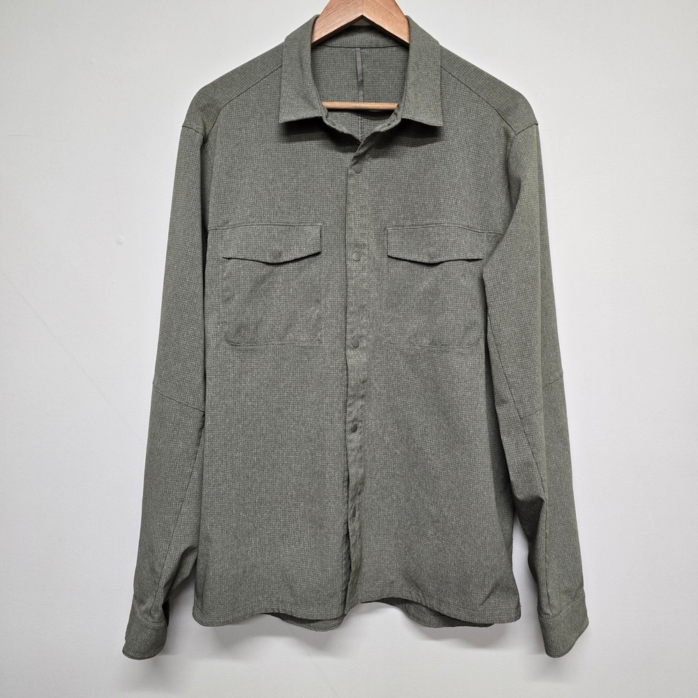 Lululemon Airing Easy Overshirt Mens L Olive Green Ventlight Mesh Snap Shirt